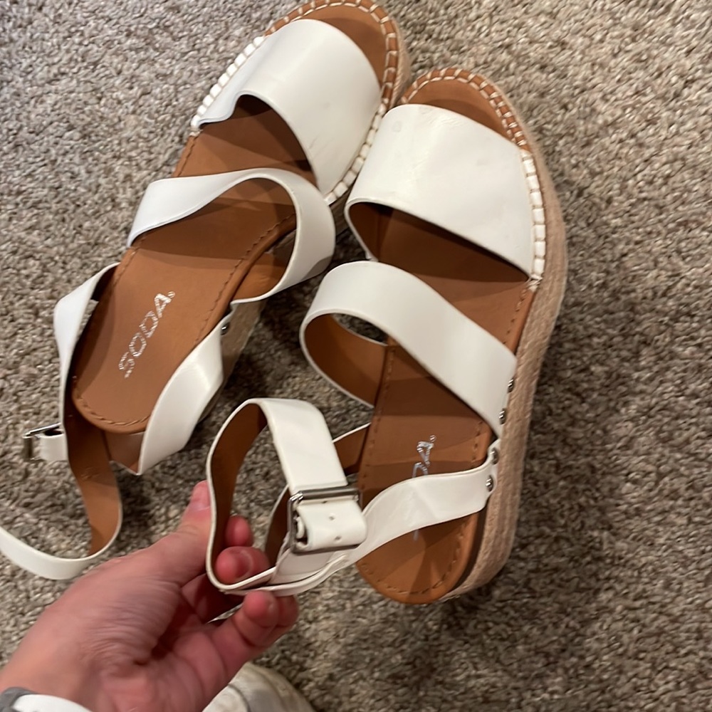 White wedges/platforms - Picture 2 of 2